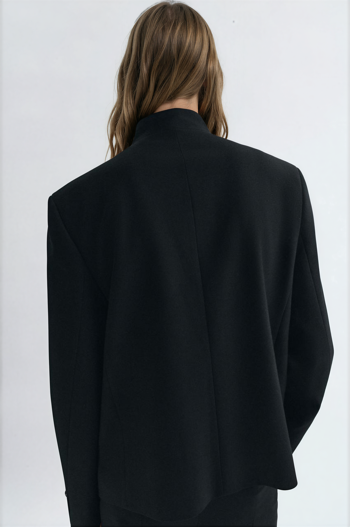 Women's classic long-sleeve blazer with raised collar, button front and welt pockets