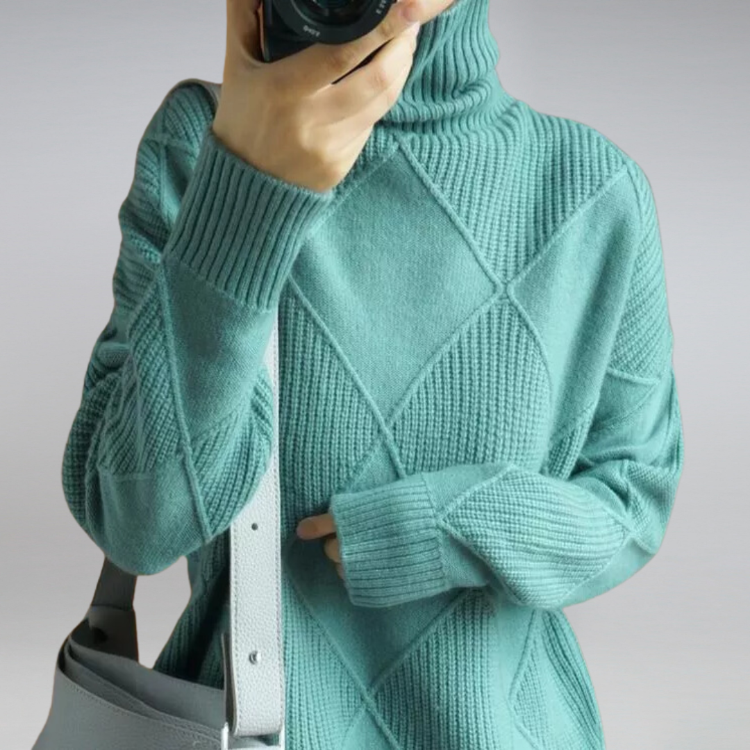 Women's geometric turtleneck sweater with long sleeves and ribbed panels