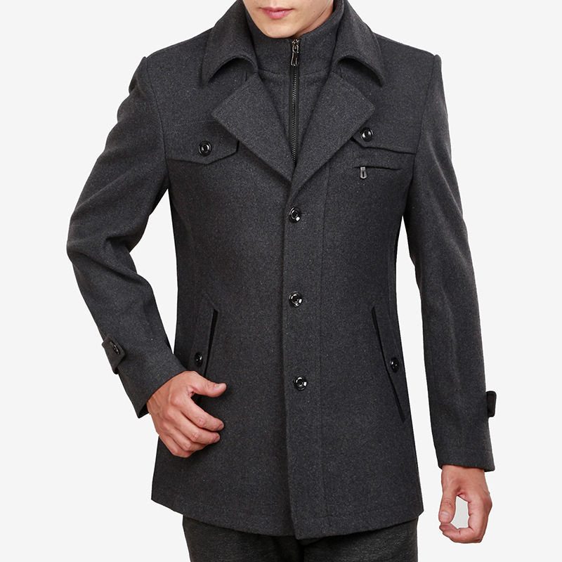 Men's double-breasted coat with stand collar, flap pockets and long sleeves