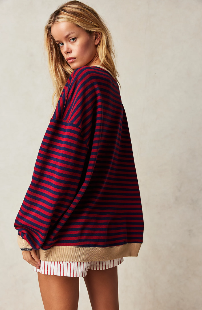 Women's oversized striped sweatshirt with long sleeves and ribbed trims