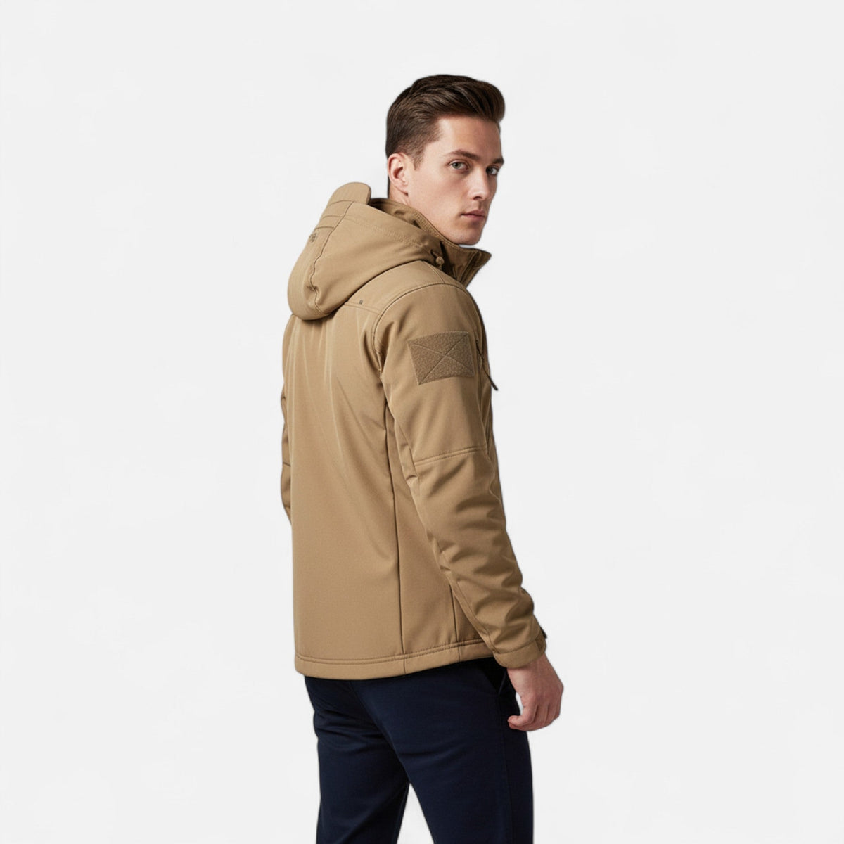 Men's hooded softshell jacket with full zip and multiple zipped pockets
