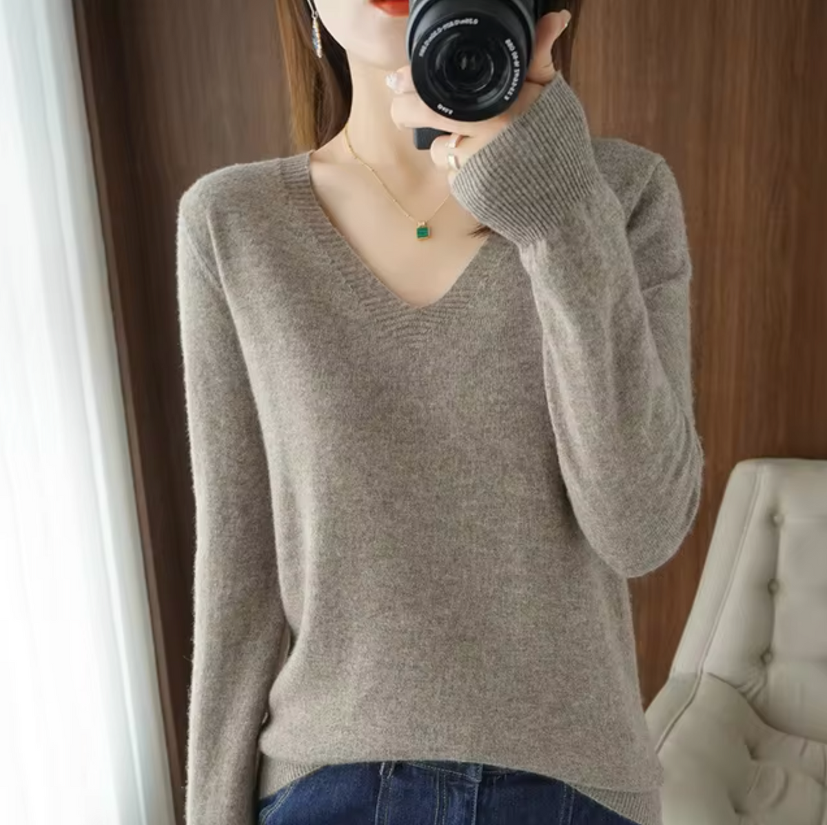 Women's long-sleeve V-neck sweater with ribbed trim