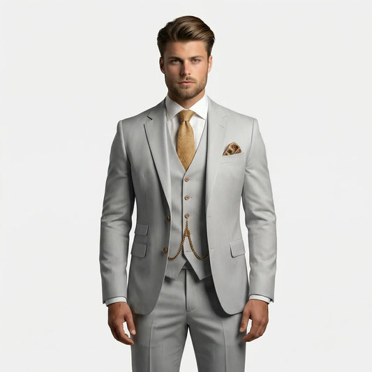 Costume trois pièces homme coupe ajustée, revers crantés, devant boutonné