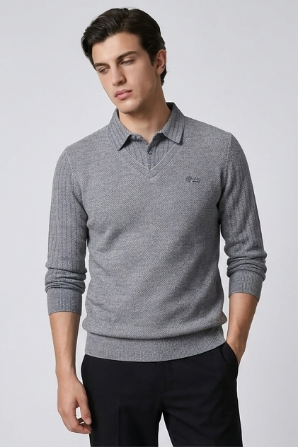 Men's layered V-neck textured knit jumper with shirt collar and long sleeves
