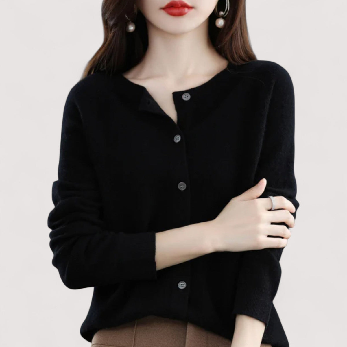 Women's long-sleeve crew-neck button front knit cardigan