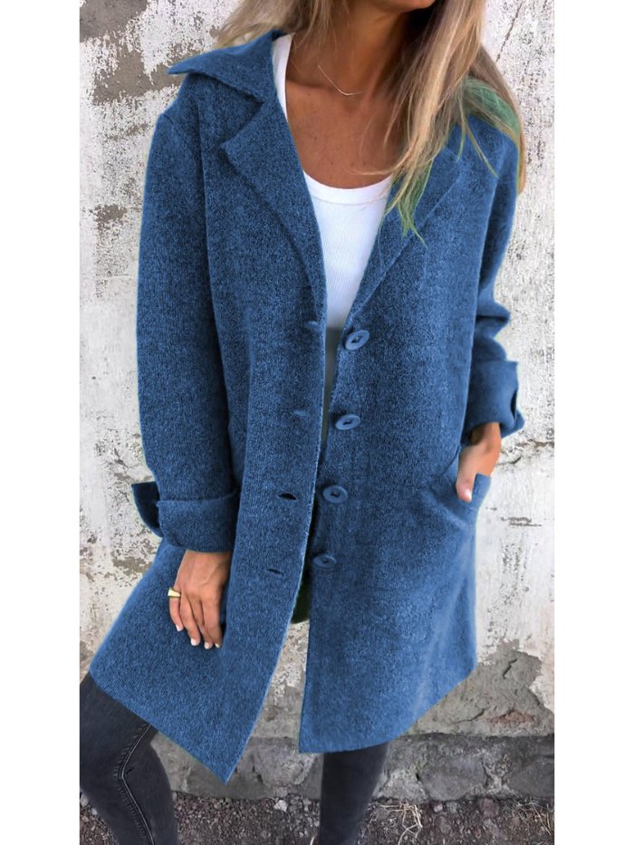 Women's lapel collar button-front coat with long sleeves and front pockets