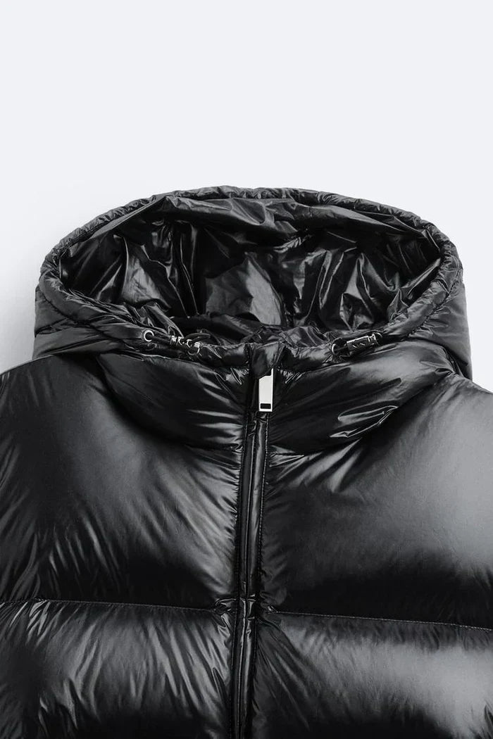 Hooded quilted puffer jacket with zipper and side pockets
