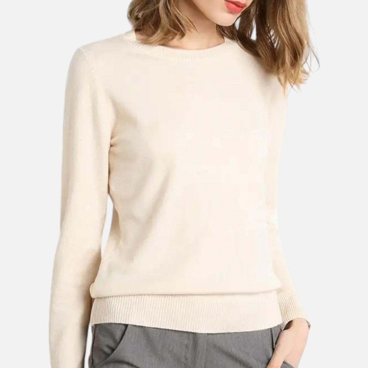 Women's lightweight crewneck sweater with long sleeves and ribbed trims