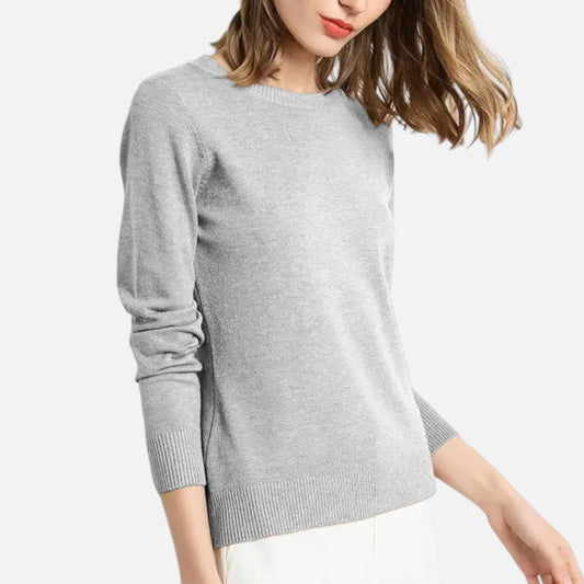 Women's lightweight crewneck sweater with long sleeves and ribbed trims