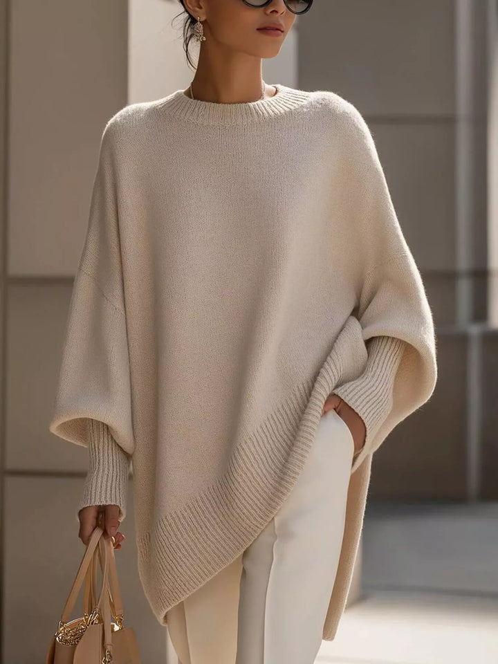 Women's oversized sweater with wide sleeves and ribbed cuffs