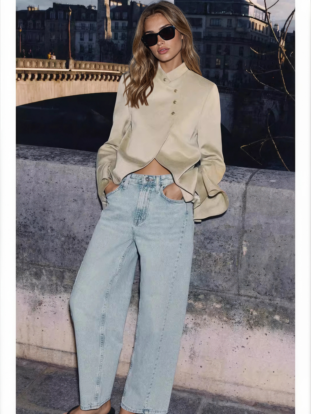 Women's cropped jacket with mandarin collar, button front and flared sleeves