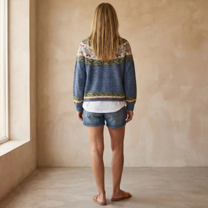 Women's short Fair Isle jacquard cardigan with V-neck and button front