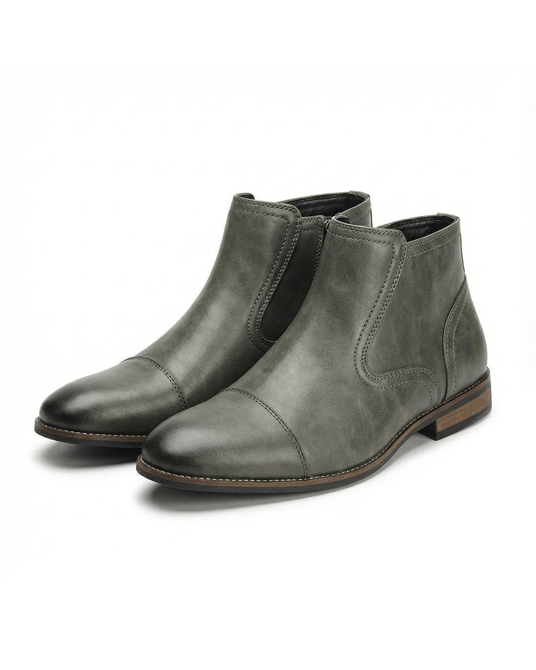 Men's Chelsea ankle boots with rounded toes, elastic side panels and low block heels