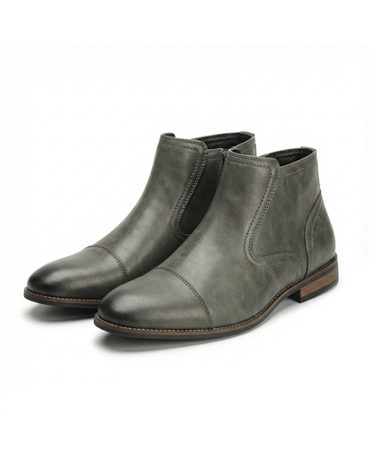 Men's Chelsea ankle boots with rounded toes, elastic side panels and low block heels