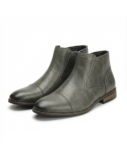 Men's Chelsea ankle boots with rounded toes, elastic side panels and low block heels