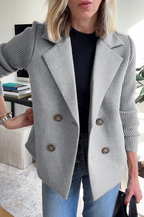 Women's double-breasted blazer with notched lapels and long ribbed sleeves