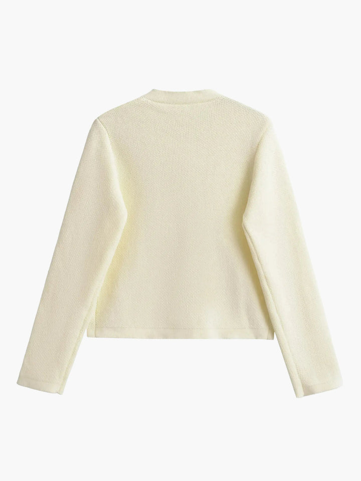 Women's cropped knit cardigan with buttons and front pockets