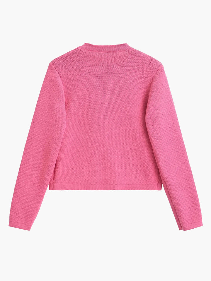 Women's cropped knit cardigan with buttons and front pockets