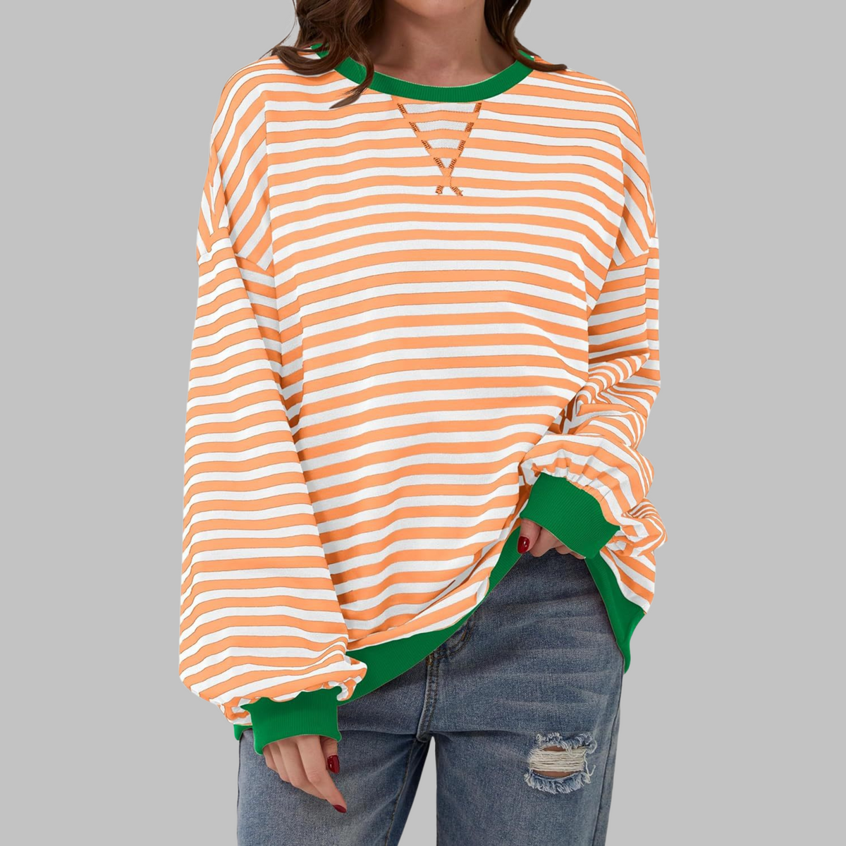 Women's striped crew neck sweatshirt with long sleeves and contrast ribbed trims