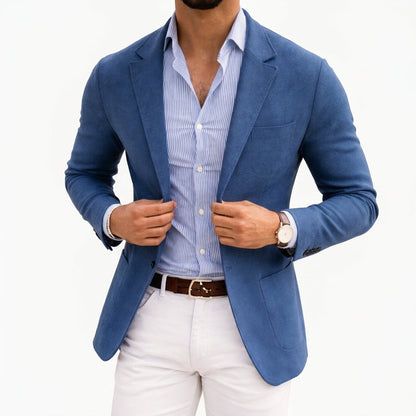 Men's knit blazer with notched lapels, long sleeves and front pockets