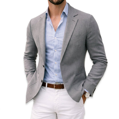 Men's knit blazer with notched lapels, long sleeves and front pockets