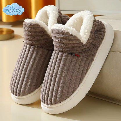 Ribbed closed-toe slip-on slippers with light lining and flat white soles