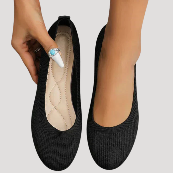 Women's knit flat shoes with rounded toes and flat soles