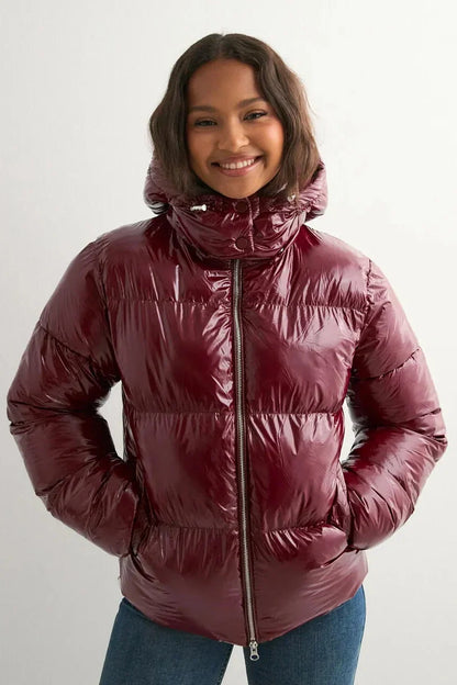 Women's glossy hooded puffer jacket with long sleeves and zip front