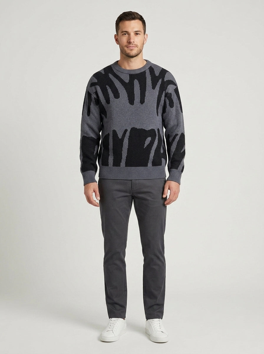 Men's abstract pattern knit sweater with crew neck and long sleeves