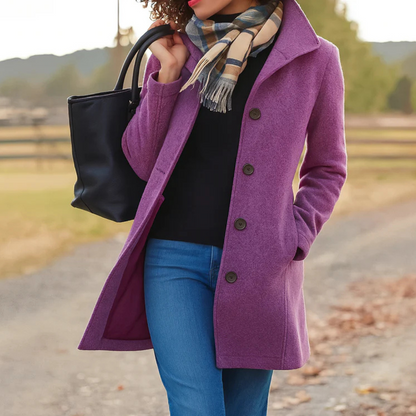 Women's button-front coat with lapel collar, long sleeves and side pockets