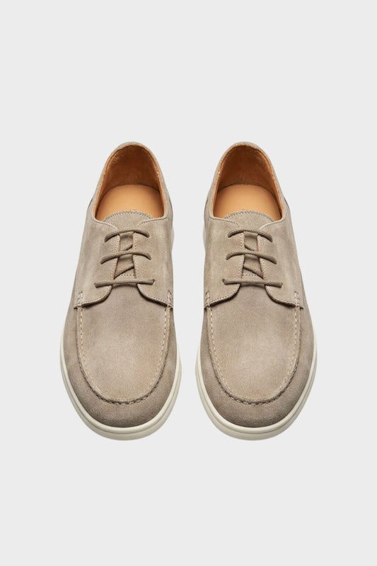 Men's moc toe lace-up shoes with flat contrasting soles