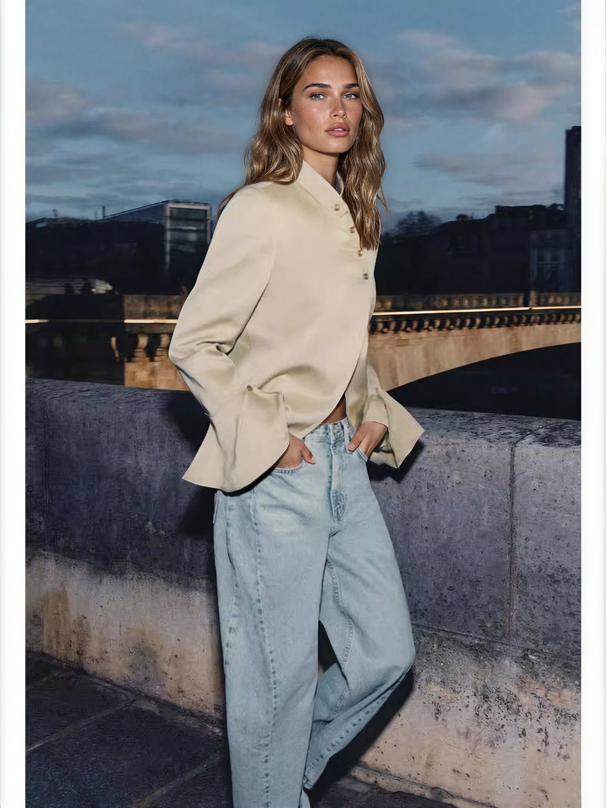 Women's cropped jacket with mandarin collar, button front and flared sleeves