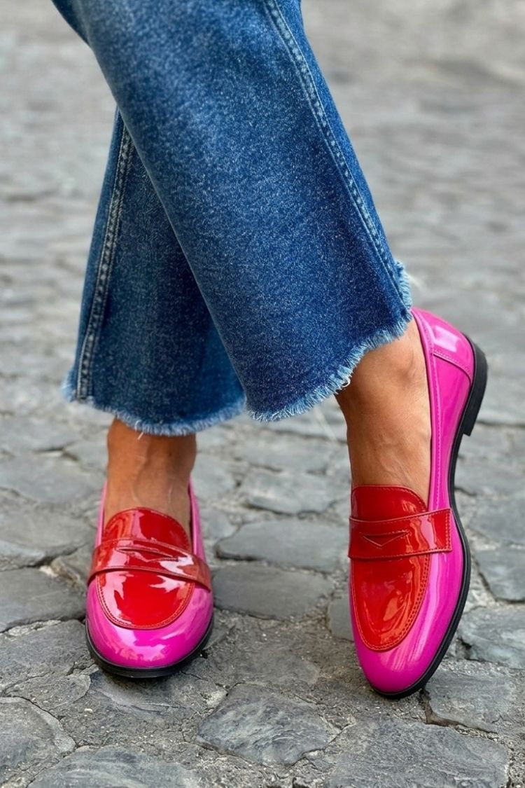 Women's colorblock round toe loafers with low heels