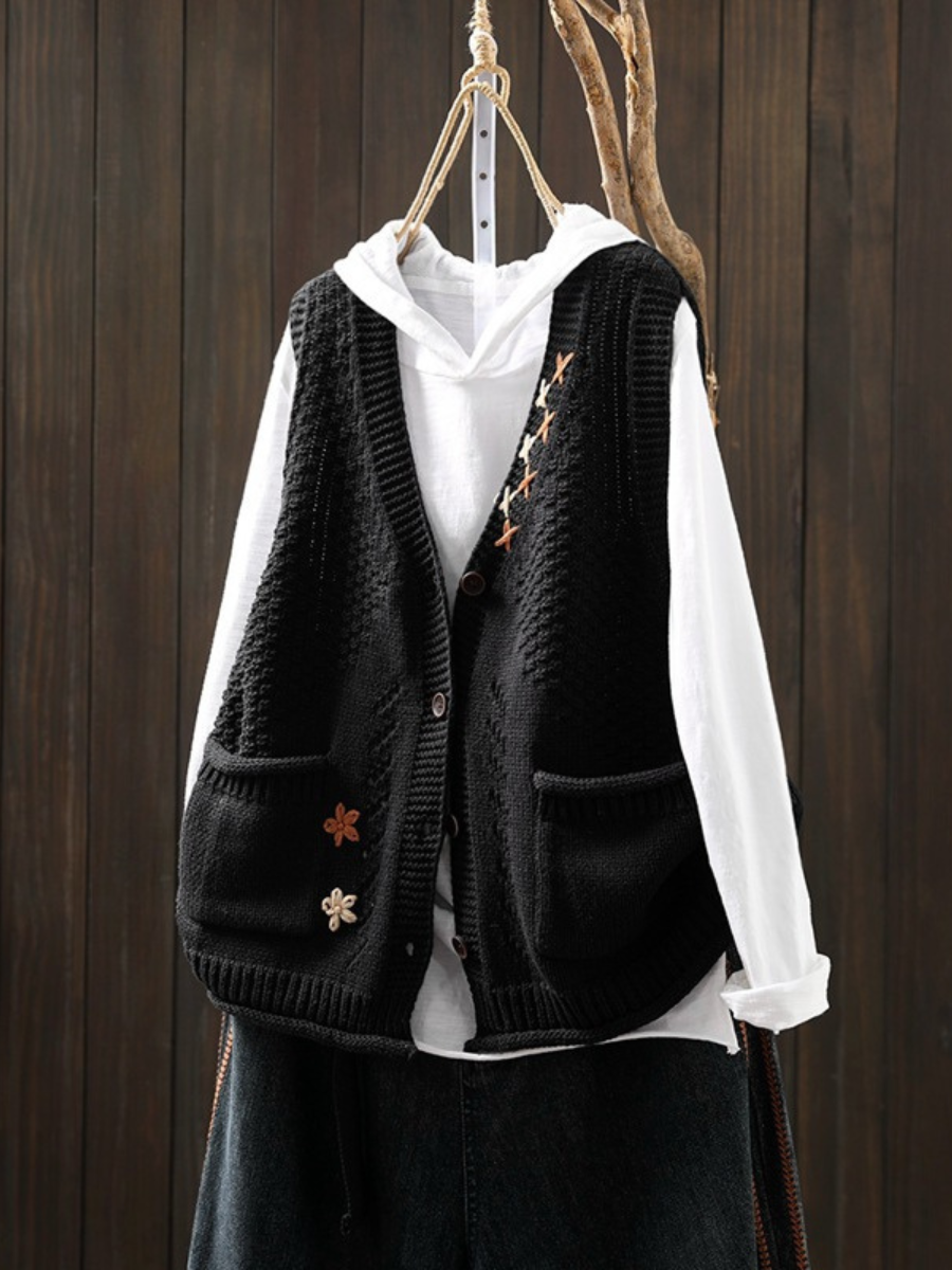 Women's textured knit vest with V-neck, buttons and patch pockets