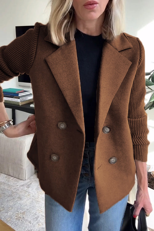 Women's double-breasted blazer with notched lapels and long ribbed sleeves