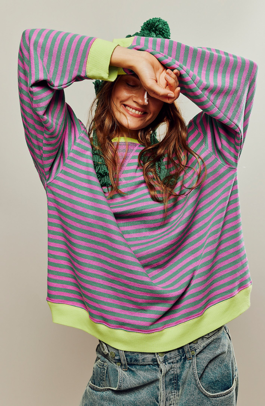 Women's oversized striped sweatshirt with long sleeves and ribbed trims