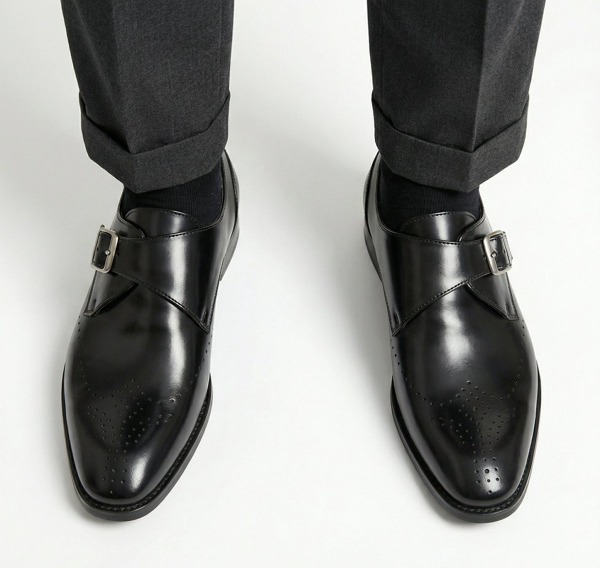 Men's monk strap loafers with buckle fastening and brogue perforations