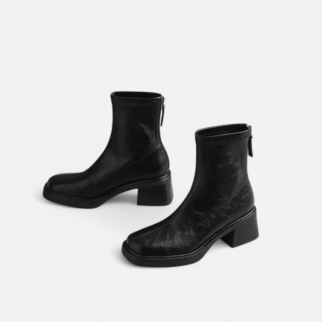Urban ankle boots with round toes, side zippers and block heels