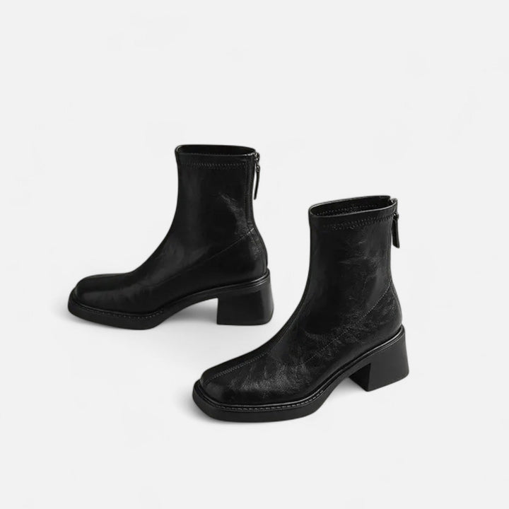 Urban ankle boots with round toes, side zippers and block heels
