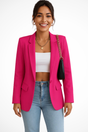 Women's tailored blazer with notched lapel, long sleeves, button fastening and flap pockets