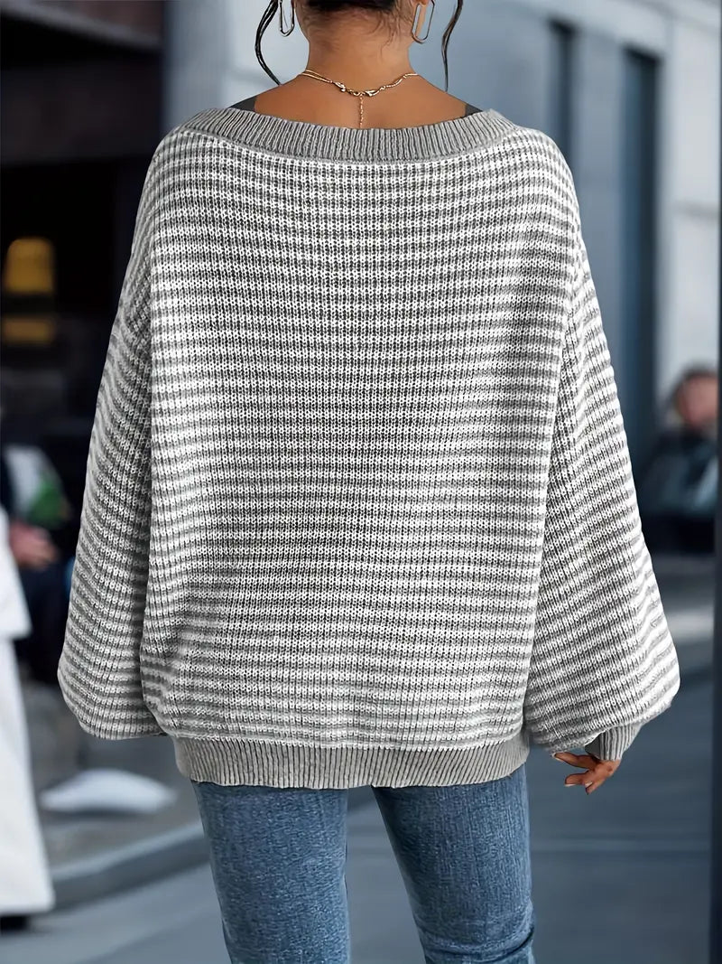 Women's striped knit jumper with crew neckline and long sleeves