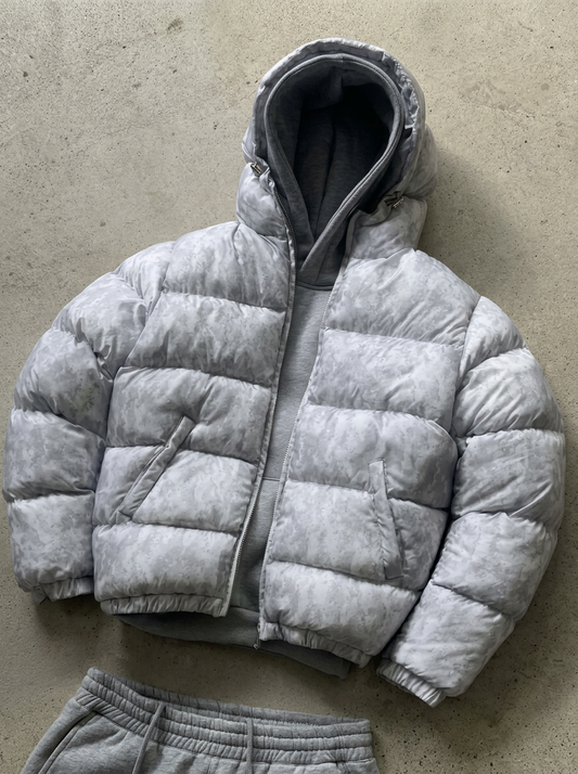 Men's hooded quilted puffer jacket with zip front and side pockets