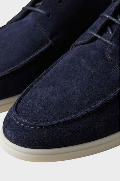 Men's moc toe lace-up shoes with flat contrasting soles