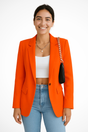 Women's tailored blazer with notched lapel, long sleeves, button fastening and flap pockets