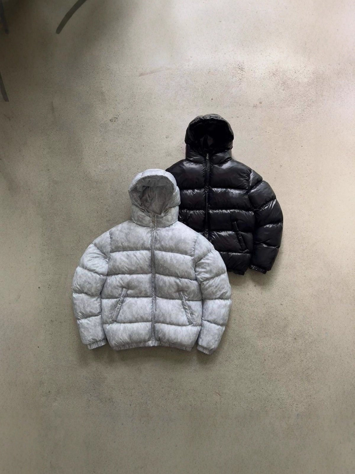 Men's hooded quilted puffer jacket with zip front and side pockets