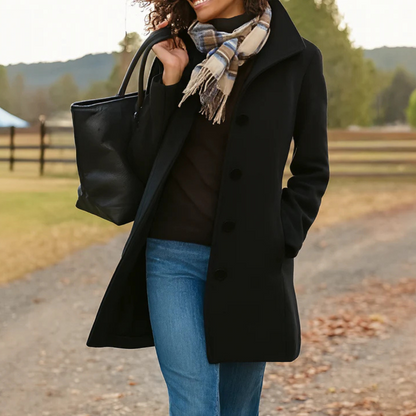 Women's button-front coat with lapel collar, long sleeves and side pockets