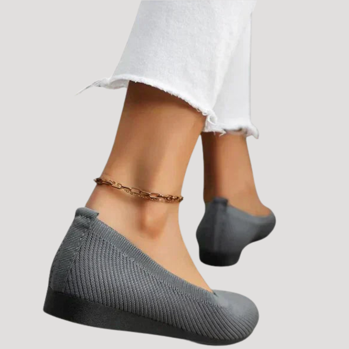 Women's knit flat shoes with rounded toes and flat soles