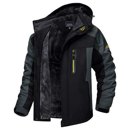 Men's hooded winter jacket with fleece lining and zipped pockets