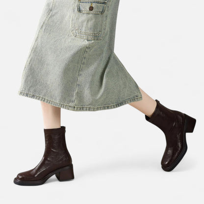 Urban ankle boots with round toes, side zippers and block heels