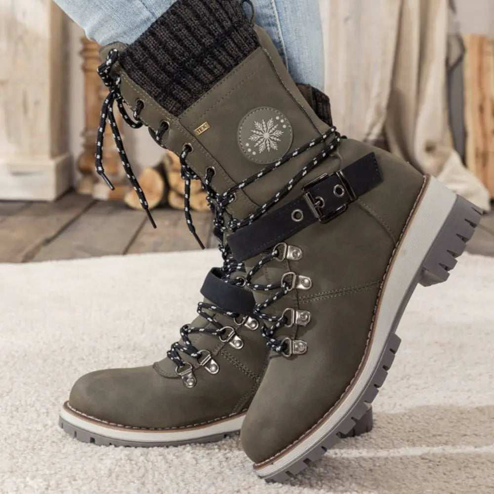 Women's lace-up ankle snow boots with knitted cuffs, buckle straps and ridged soles